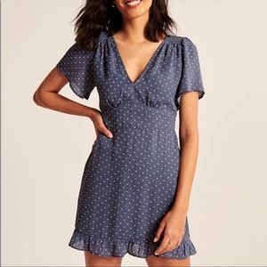Abercrombie & Fitch Flutter-Sleeve Dress w/ Scrunchie